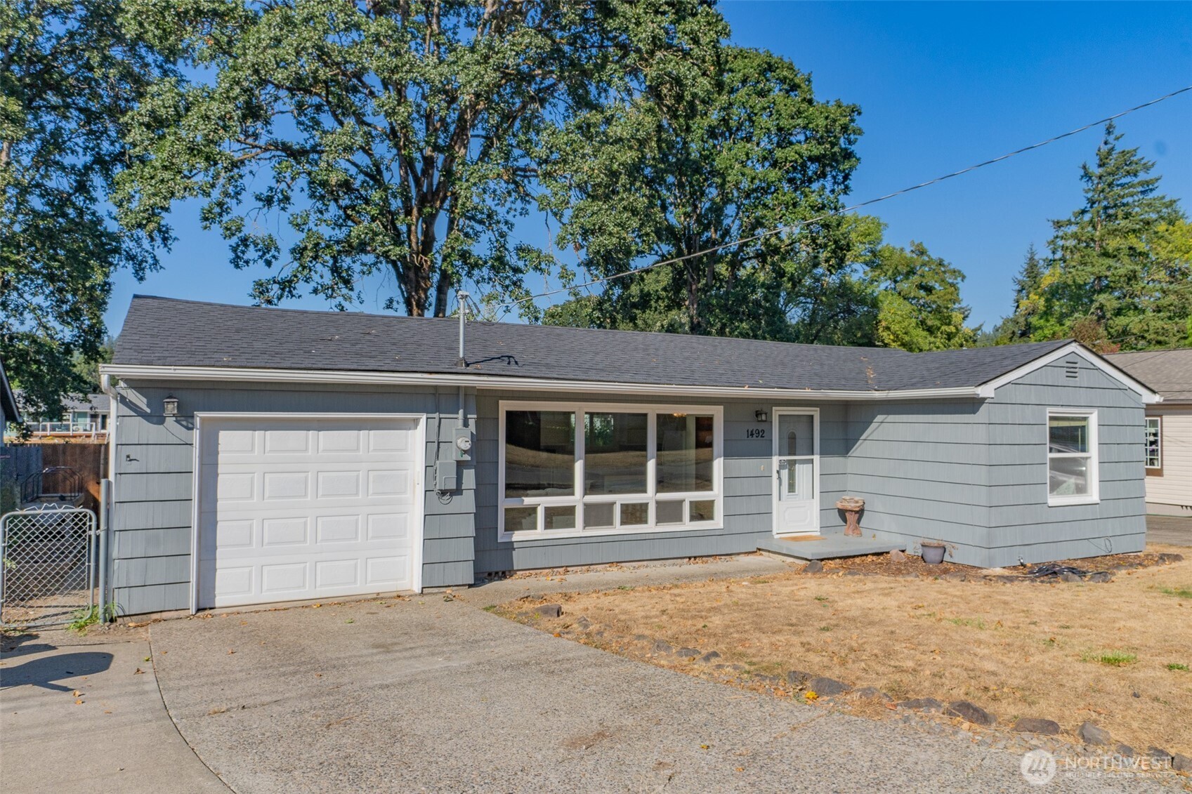 1492 SW Kelly Avenue Property Photo 1