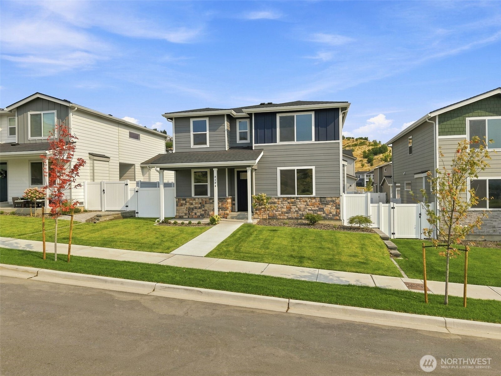 2124 Plumridge Court Property Photo 1