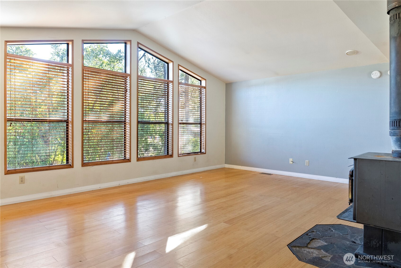 1221 Riverside Avenue Property Photo 7
