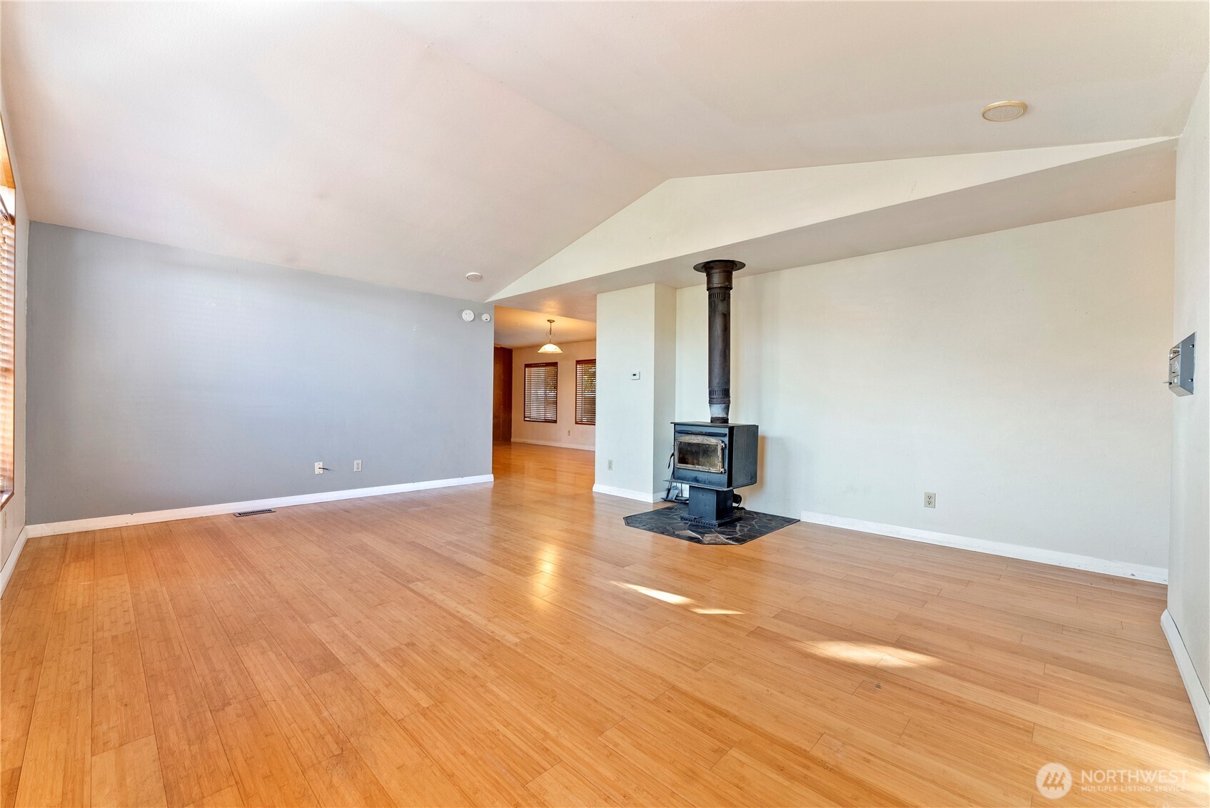 1221 Riverside Avenue Property Photo 10