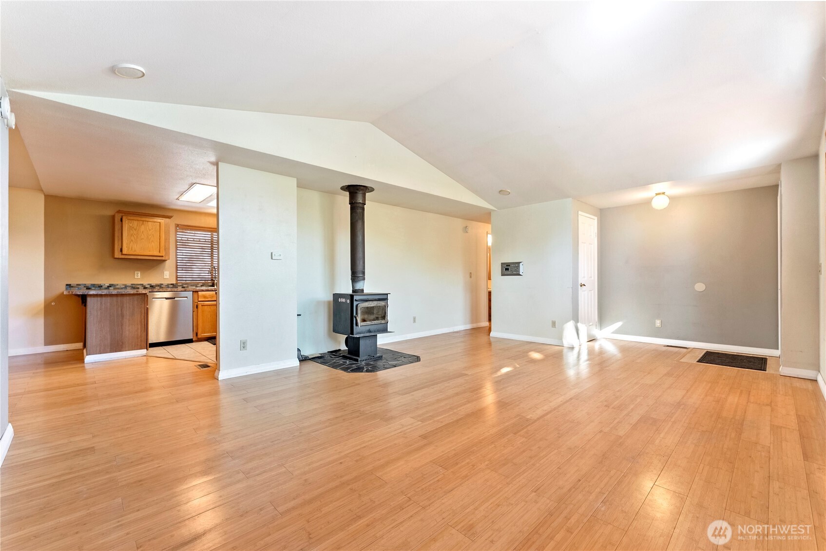 1221 Riverside Avenue Property Photo 12
