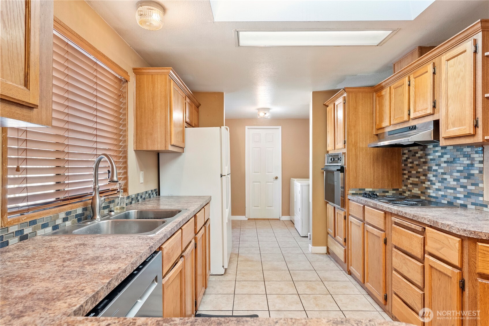 1221 Riverside Avenue Property Photo 21