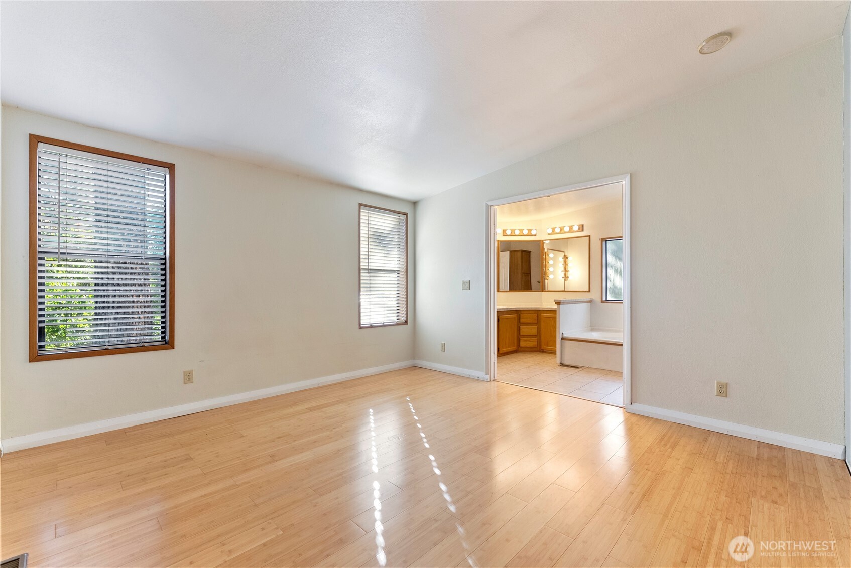 1221 Riverside Avenue Property Photo 23