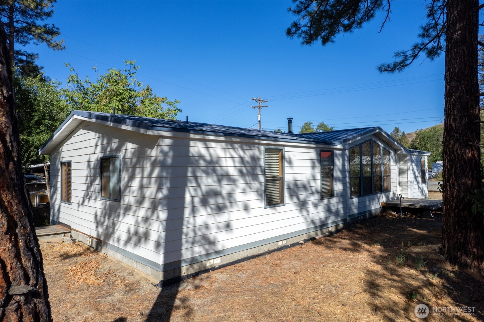 1221 Riverside Avenue Property Photo 28