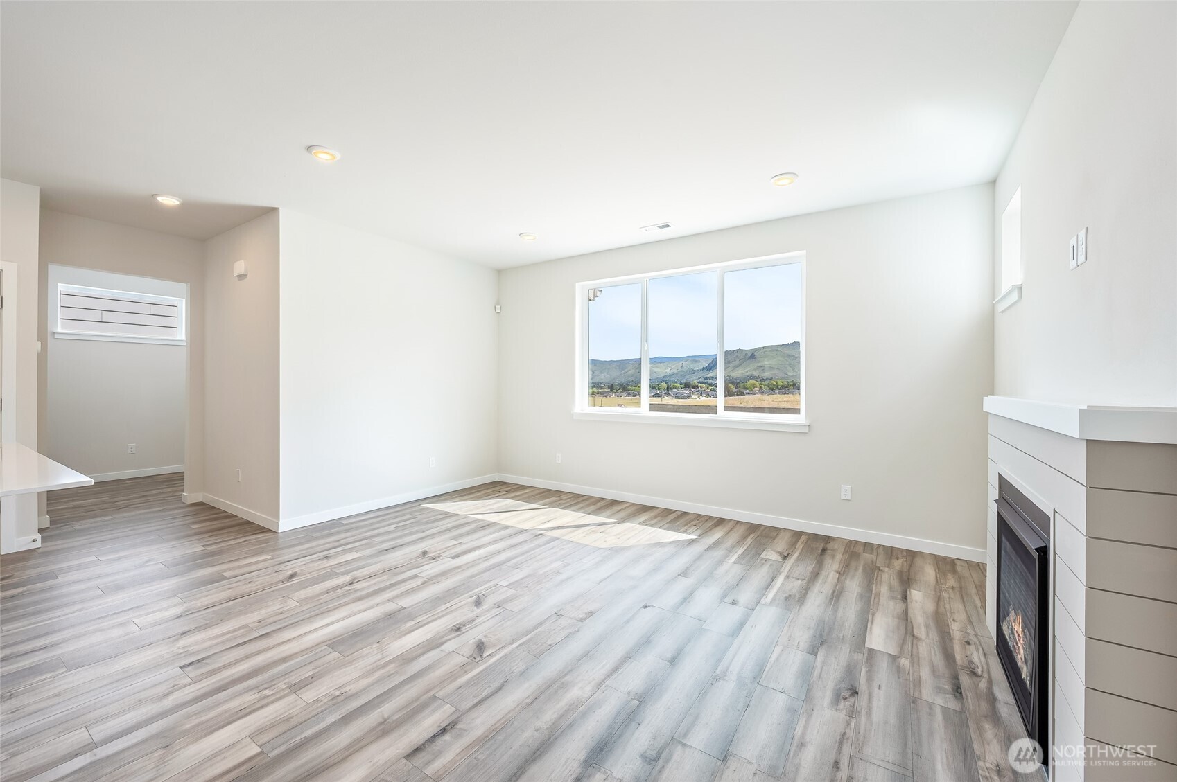 2122 Plumridge Court Property Photo 12