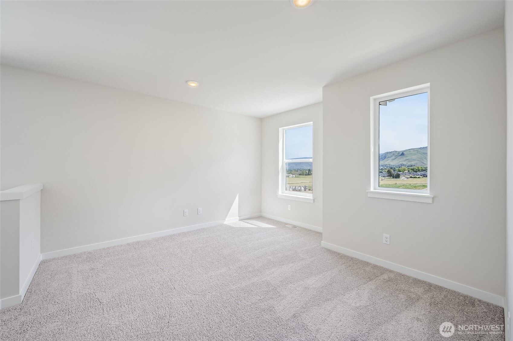 2122 Plumridge Court Property Photo 25
