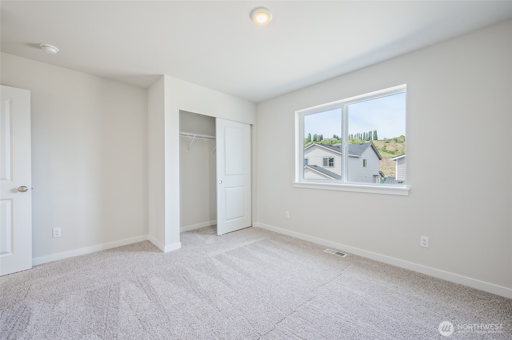 2122 Plumridge Court Property Photo 37