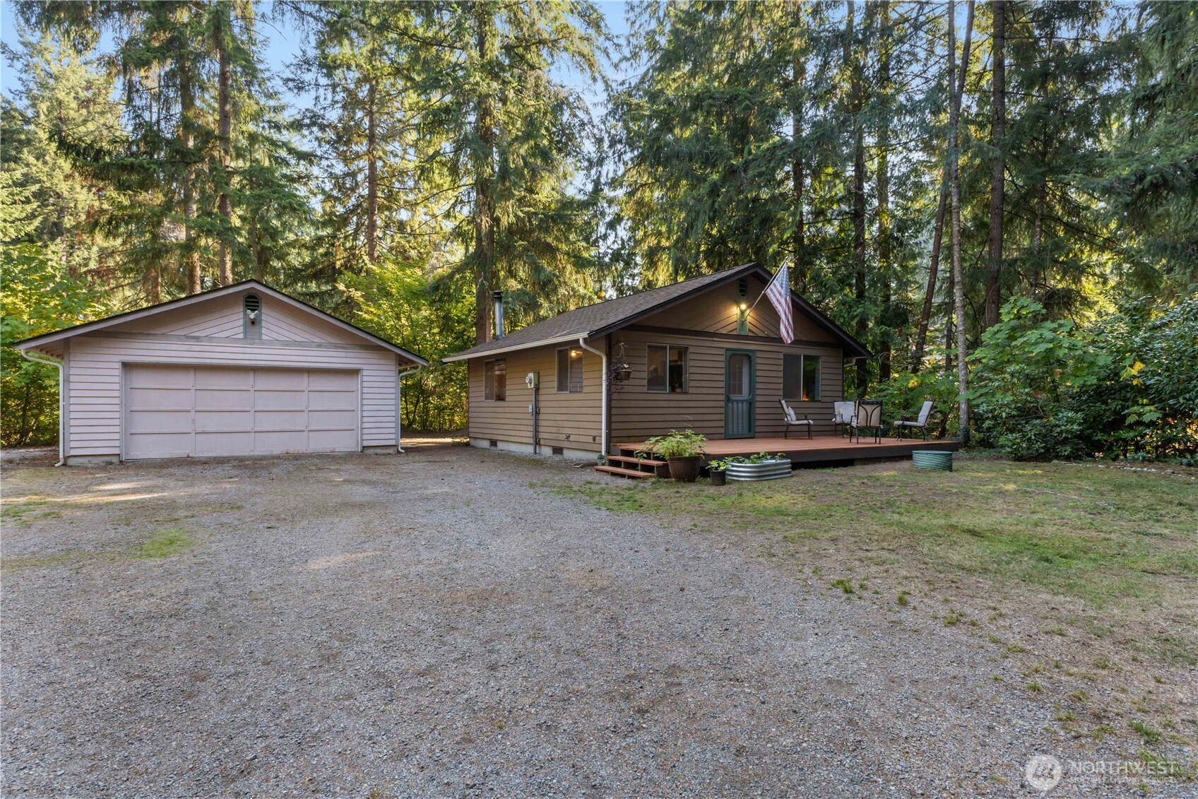17738 N Beachside Drive Property Photo 1