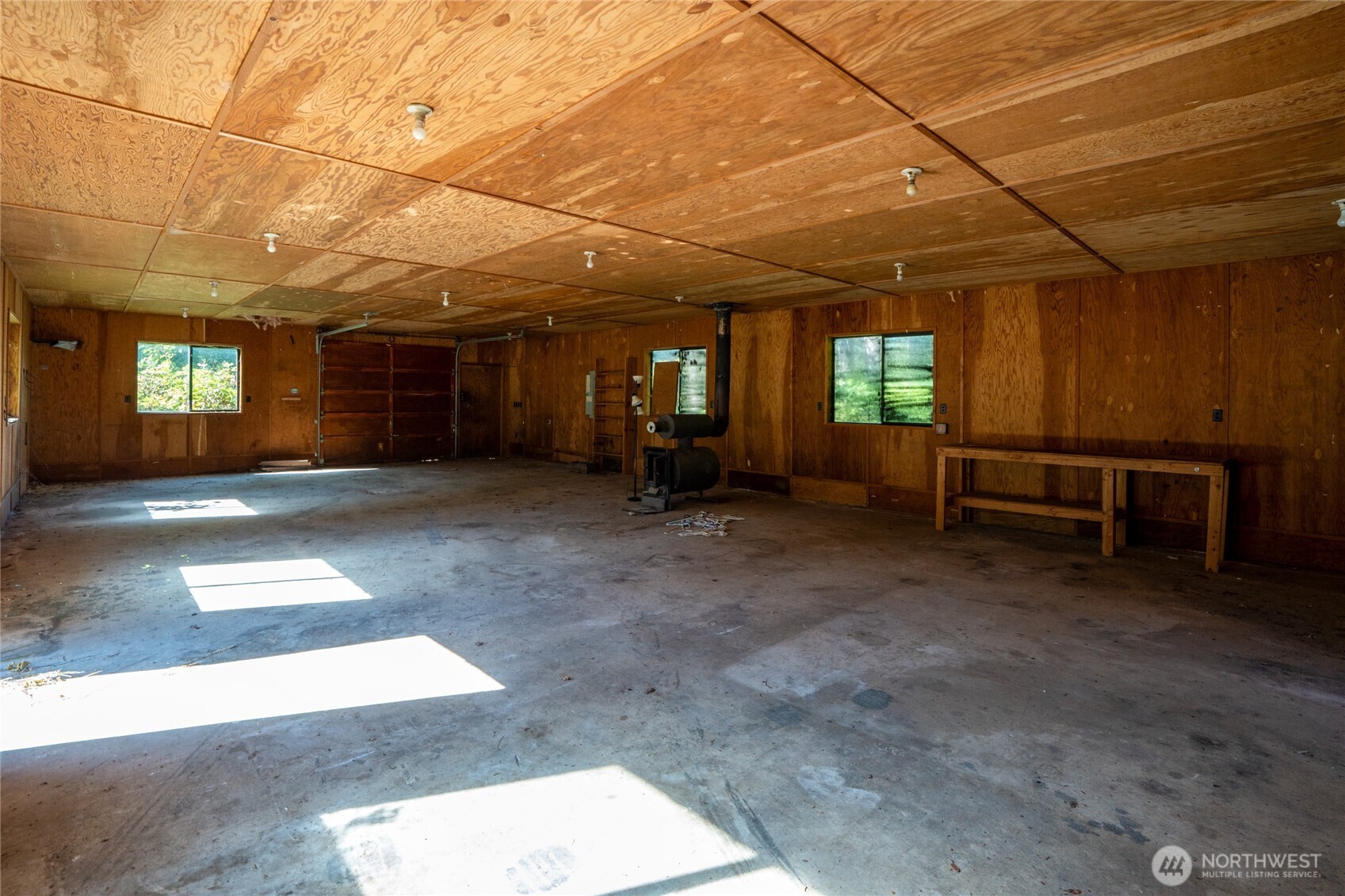 36716 Eatonville Cutoff Road Property Photo 5