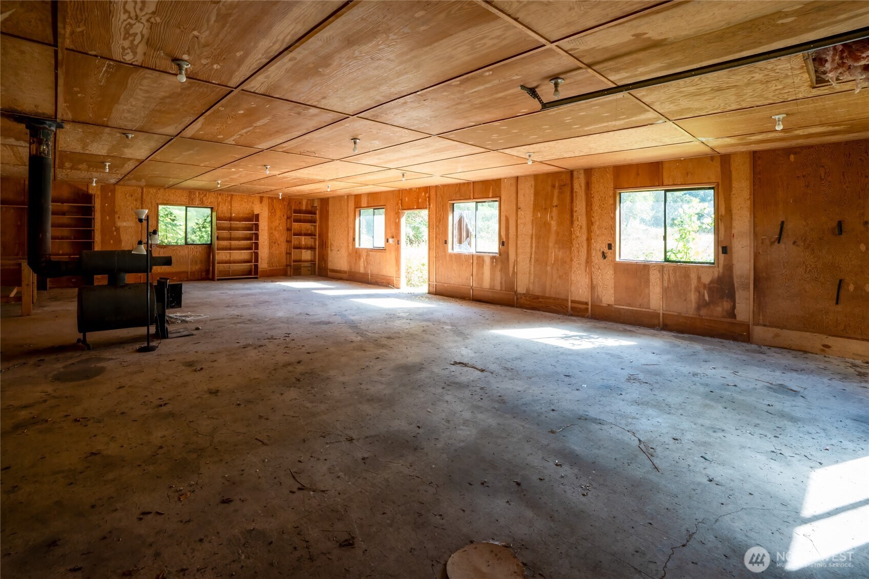 36716 Eatonville Cutoff Road Property Photo 6