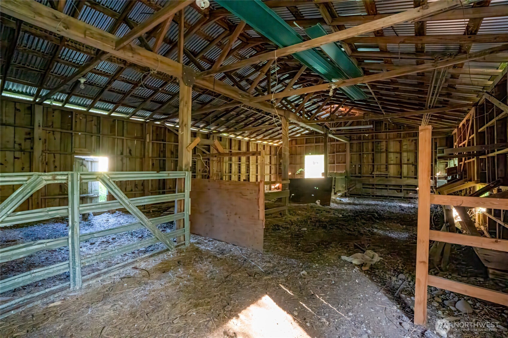 36716 Eatonville Cutoff Road Property Photo 10