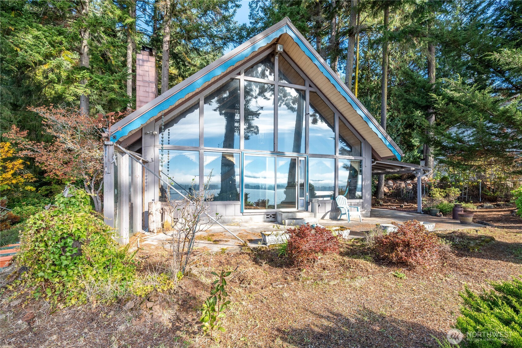 10 W Cape Horn Road Property Photo 1