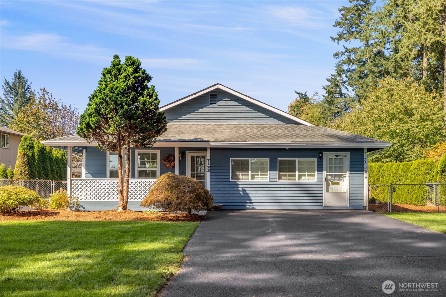 7123 Lakeside Street Property Photo 1
