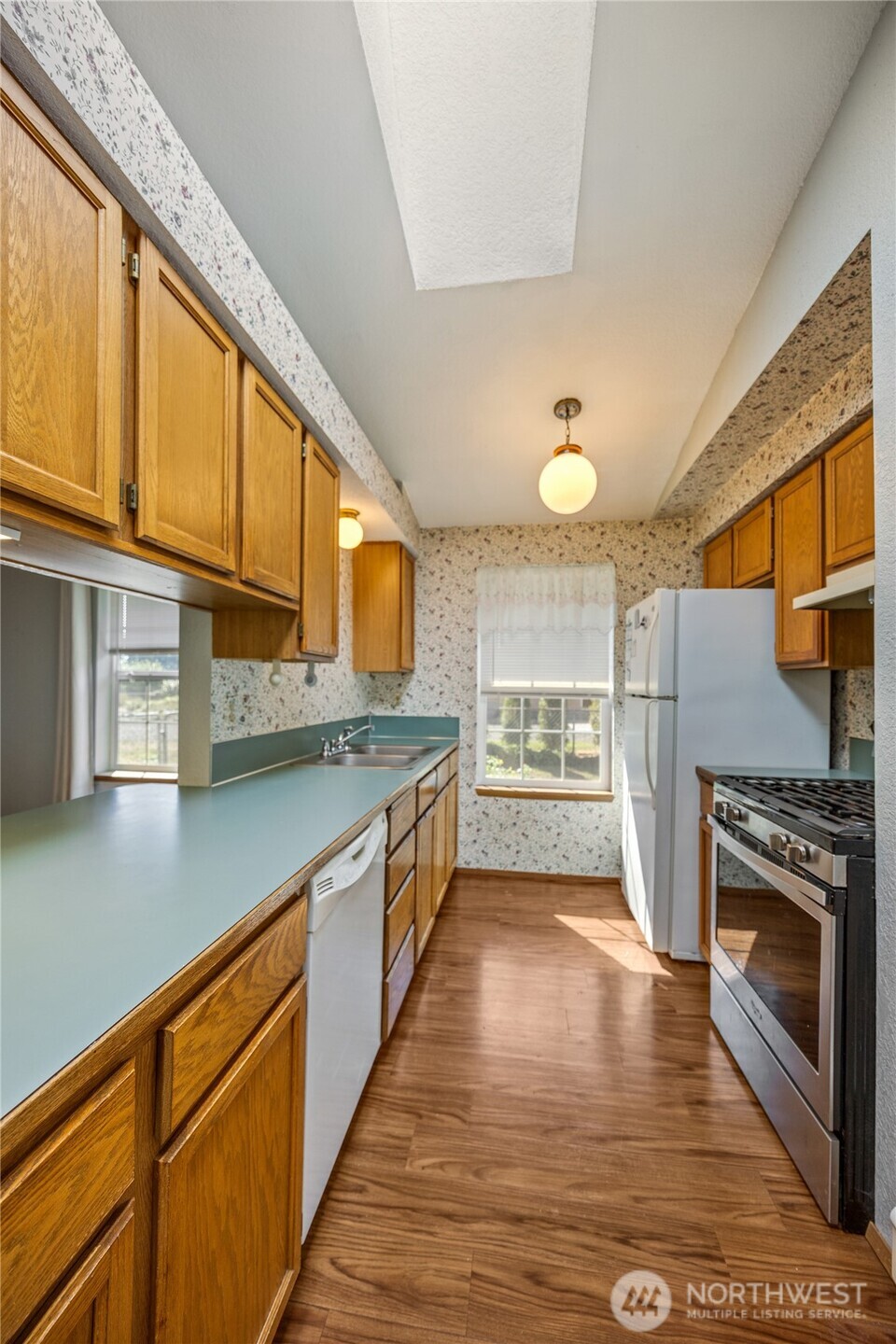 7123 Lakeside Street Property Photo 11