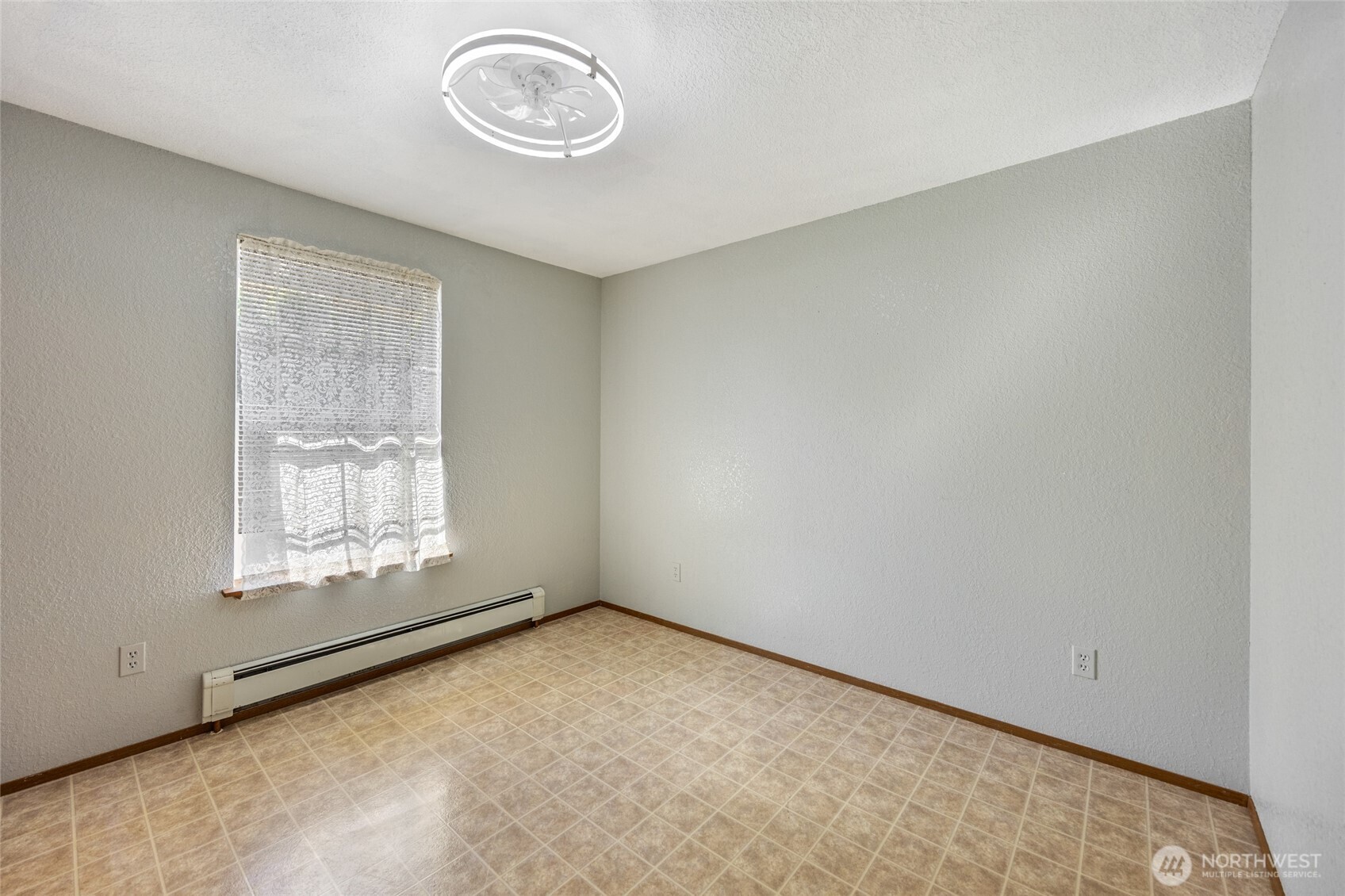 7123 Lakeside Street Property Photo 17