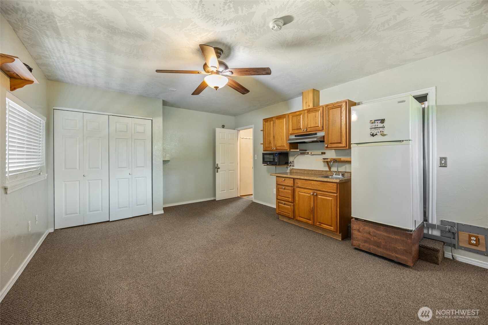 7123 Lakeside Street Property Photo 22