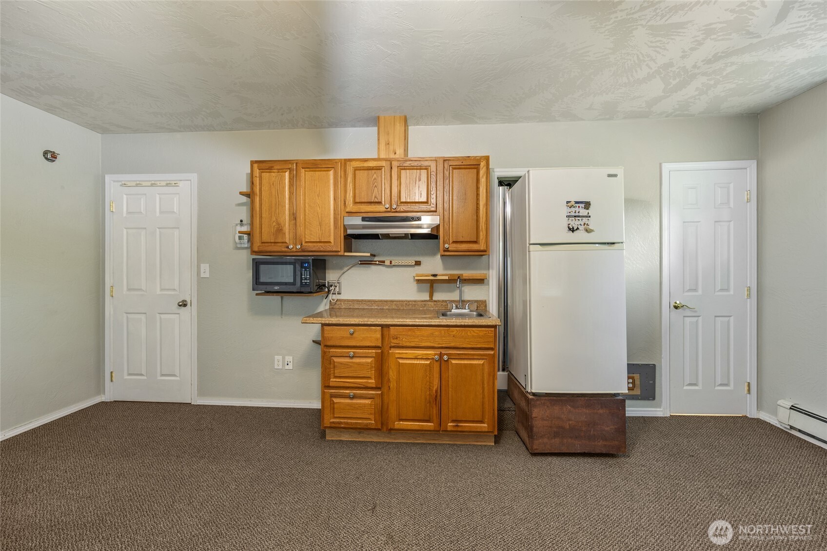 7123 Lakeside Street Property Photo 23