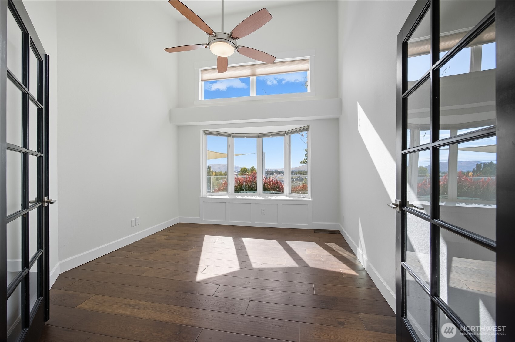 5404 Collins Road Property Photo 19