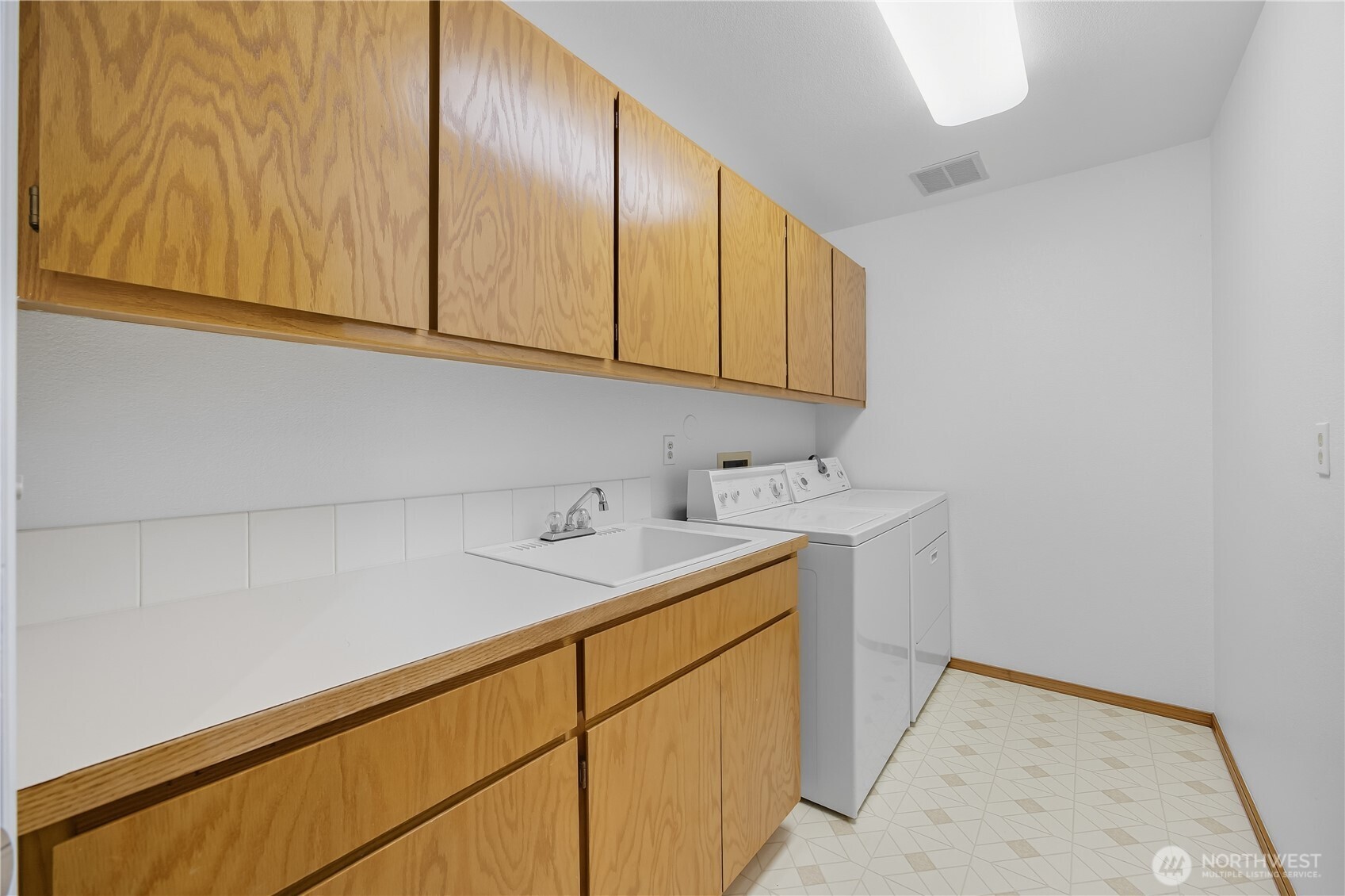 5404 Collins Road Property Photo 21