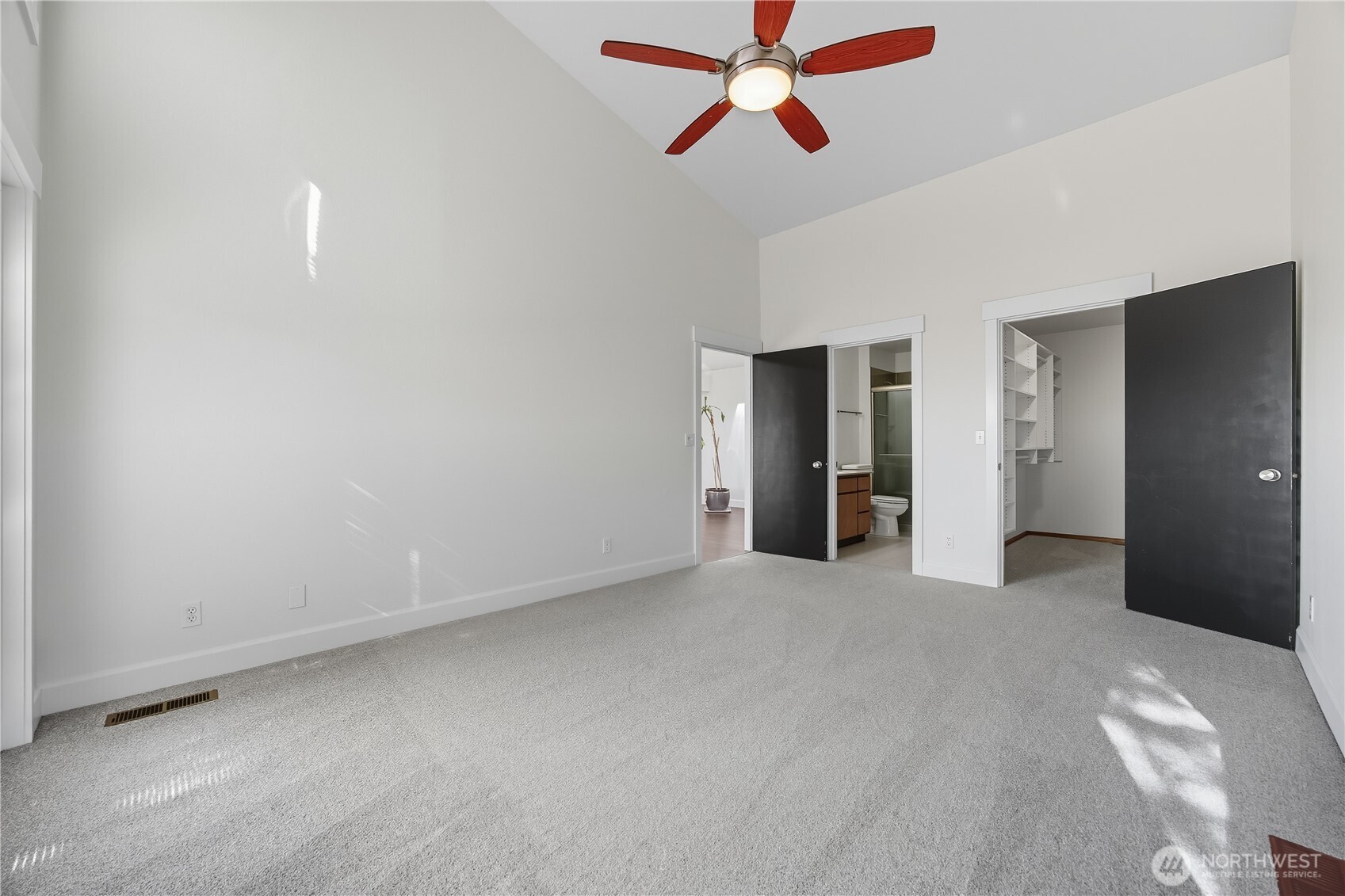 5404 Collins Road Property Photo 23