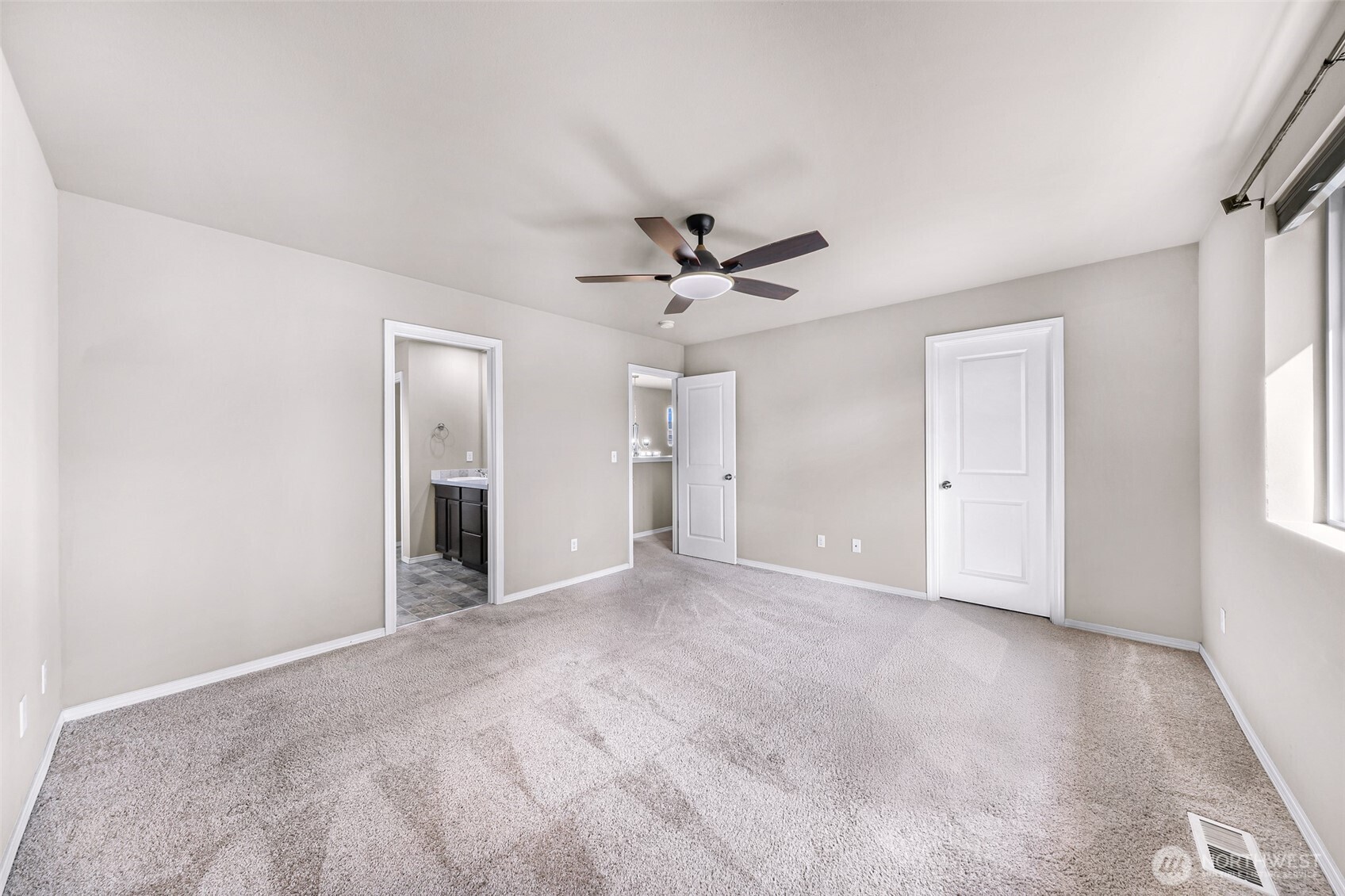 930 Cove View Circle Property Photo 19