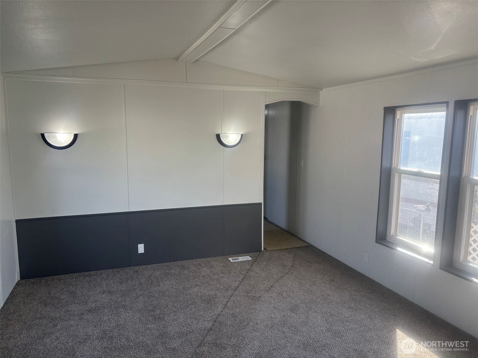 1331 W Pine 36 Property Photo 3