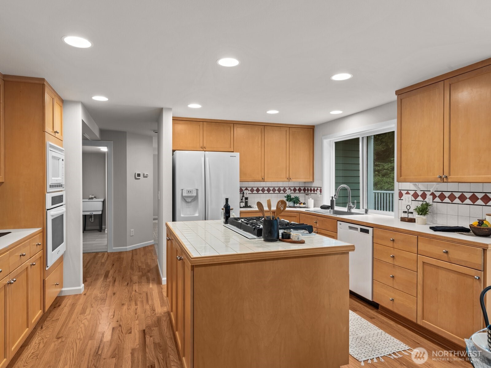 7308 203rd Street Property Photo 9