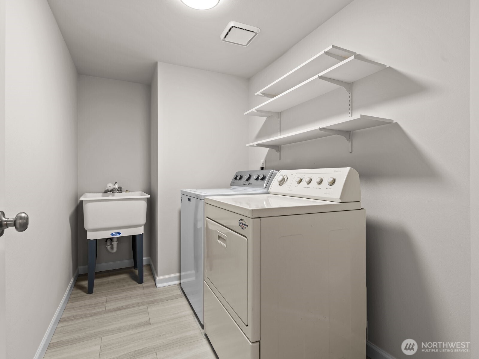 7308 203rd Street Property Photo 16