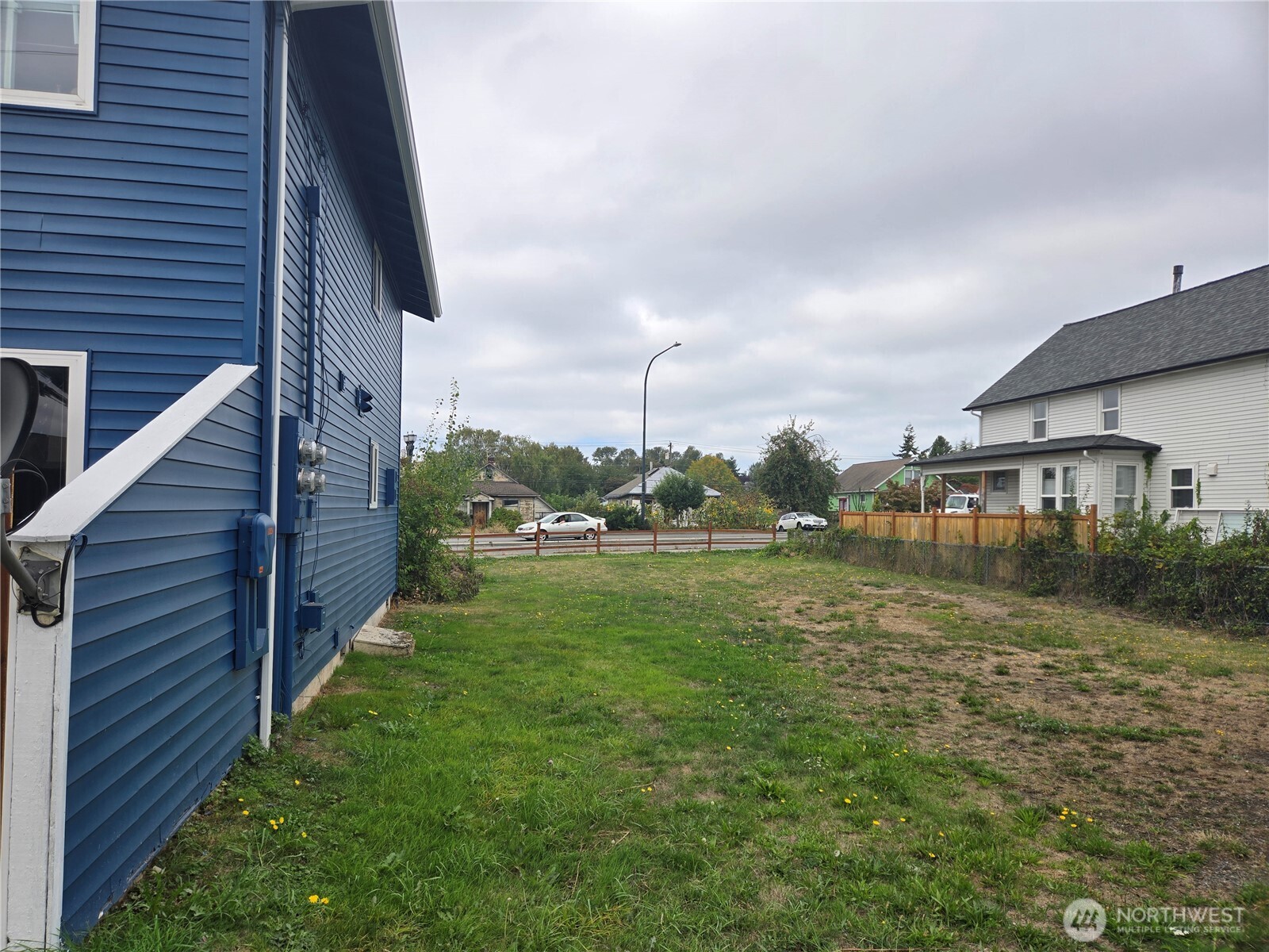 1409 E Marine View Drive Property Photo 2