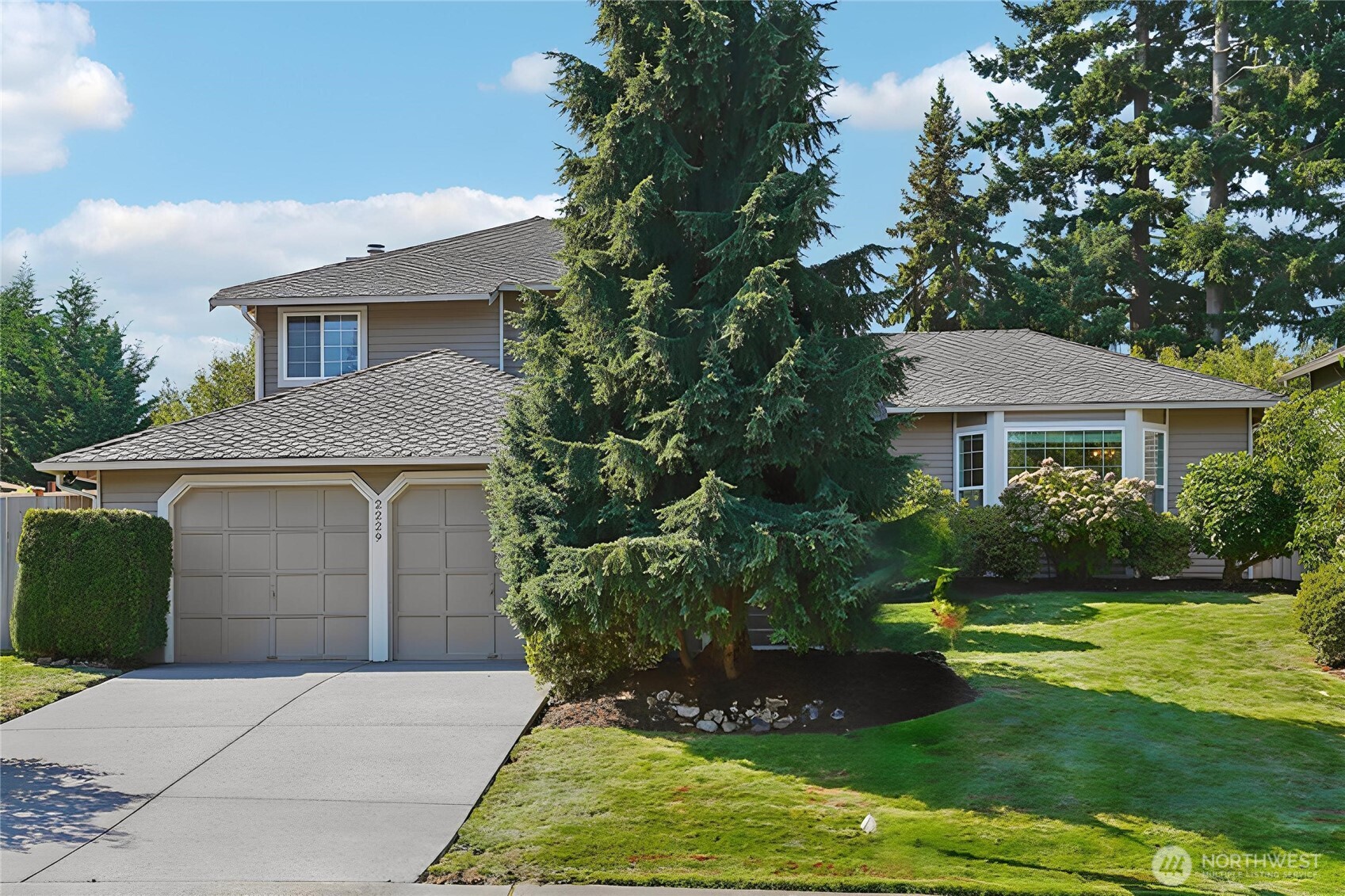 2229 Ilwaco Avenue Property Photo 1