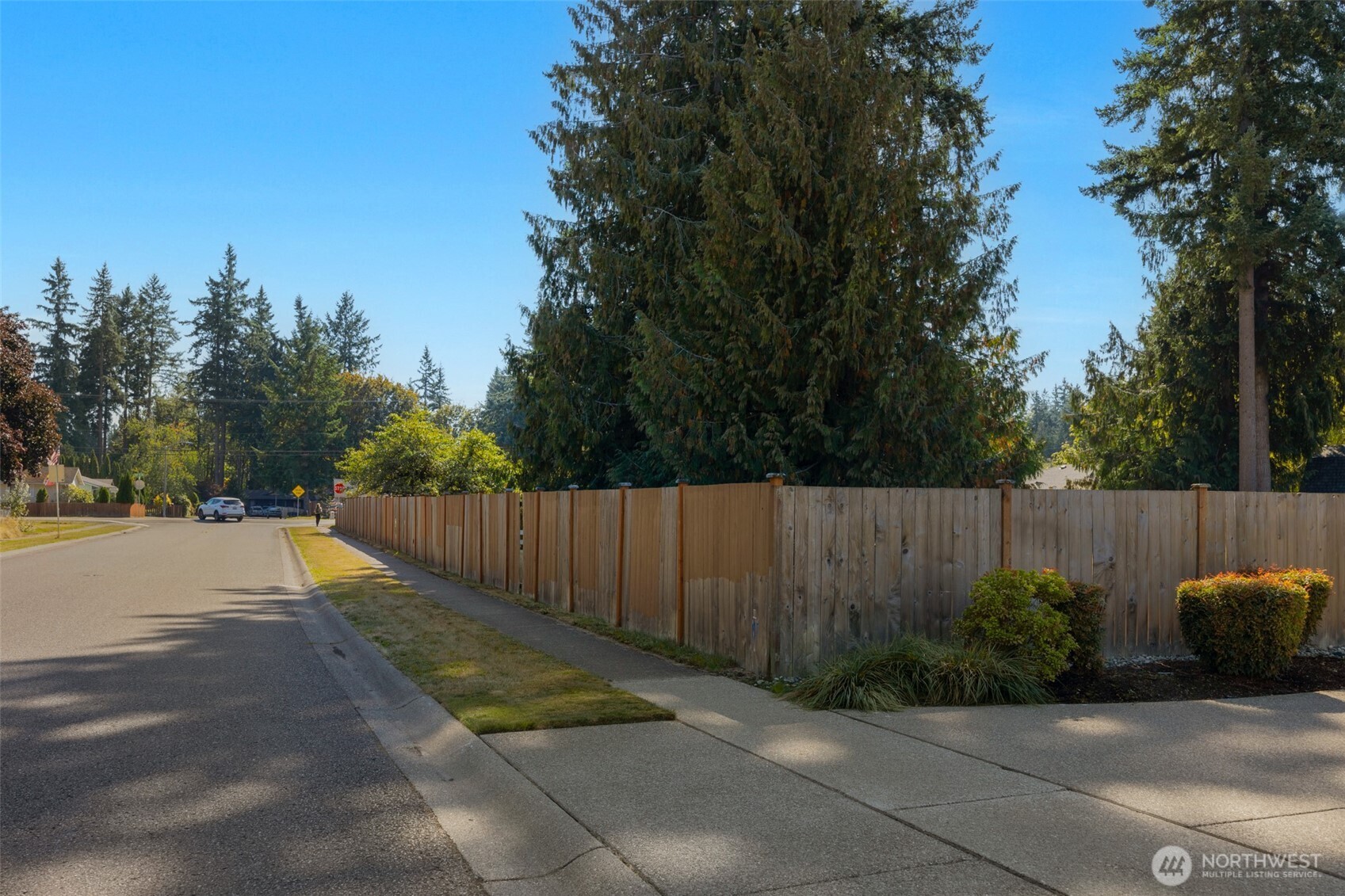 8820 59th Drive Property Photo 5