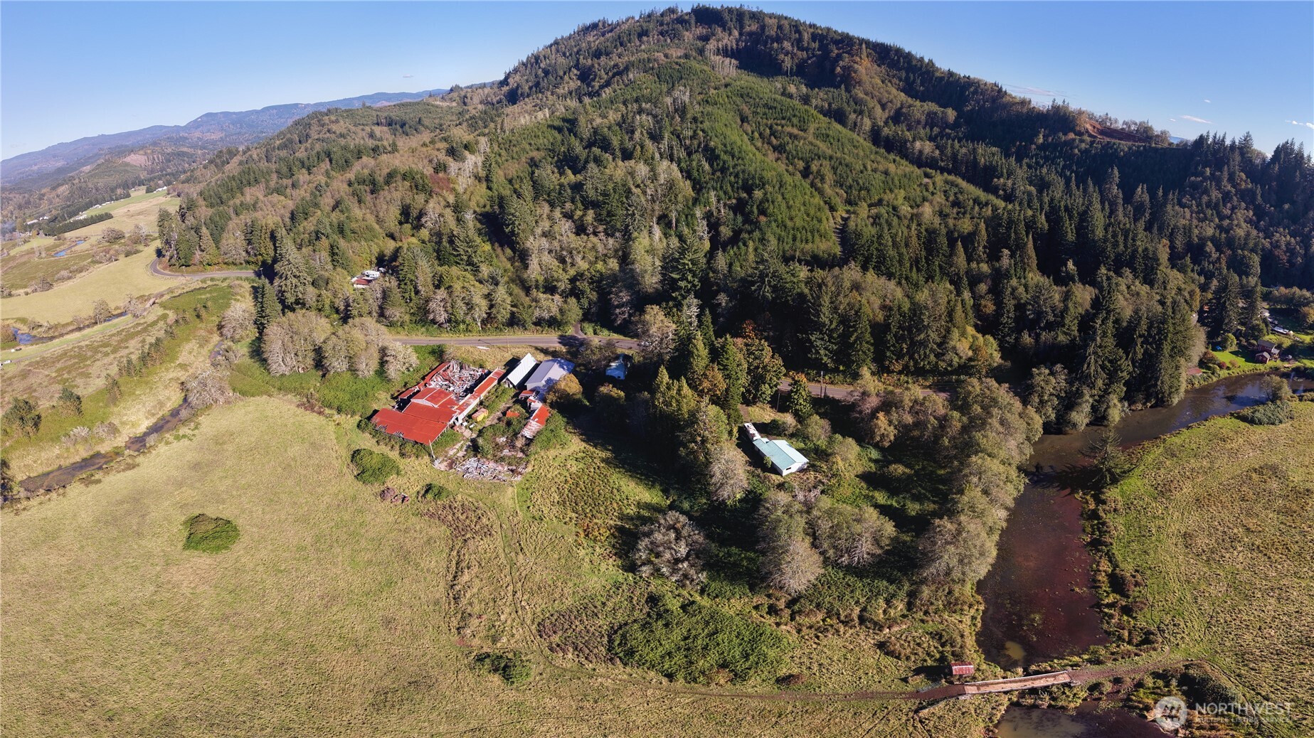 105 E Valley Road Property Photo 1