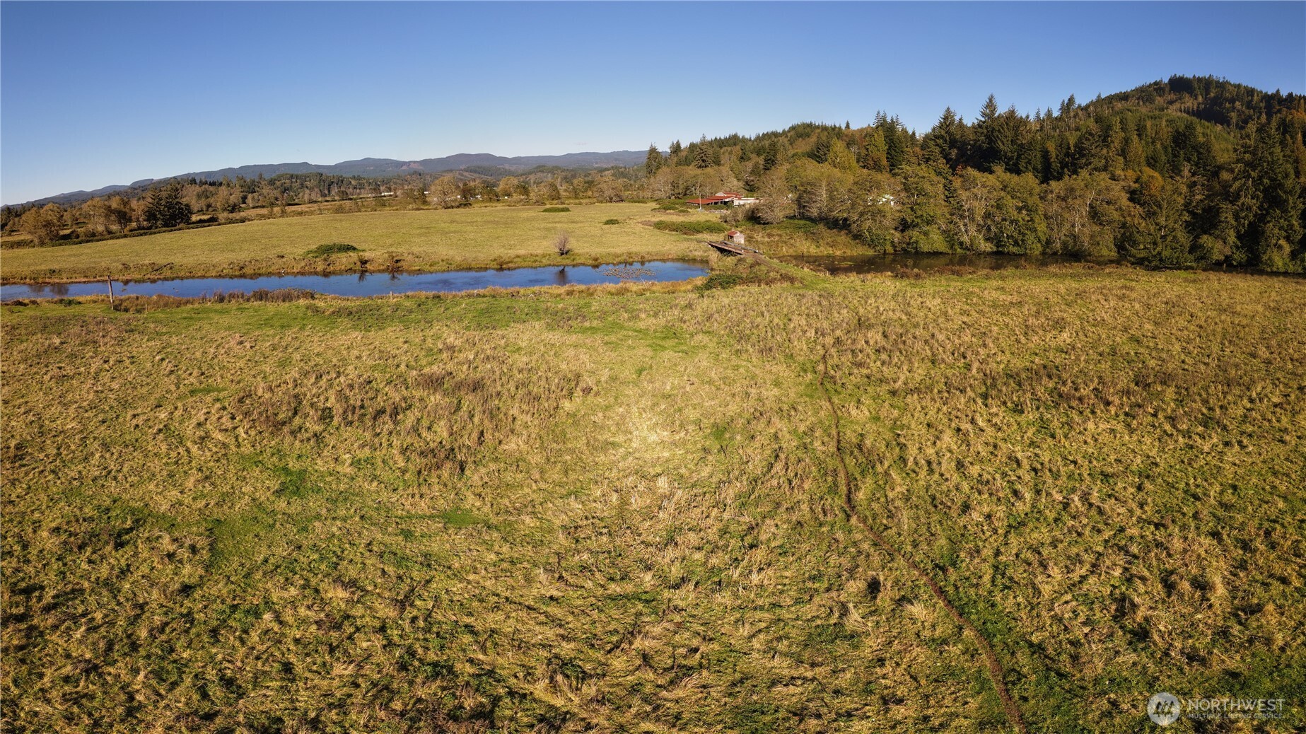 105 E Valley Road Property Photo 3