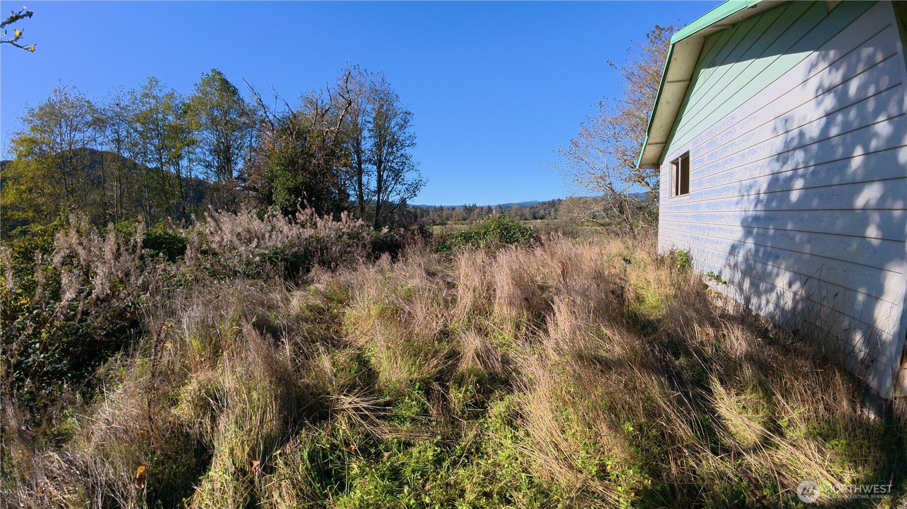 105 E Valley Road Property Photo 12