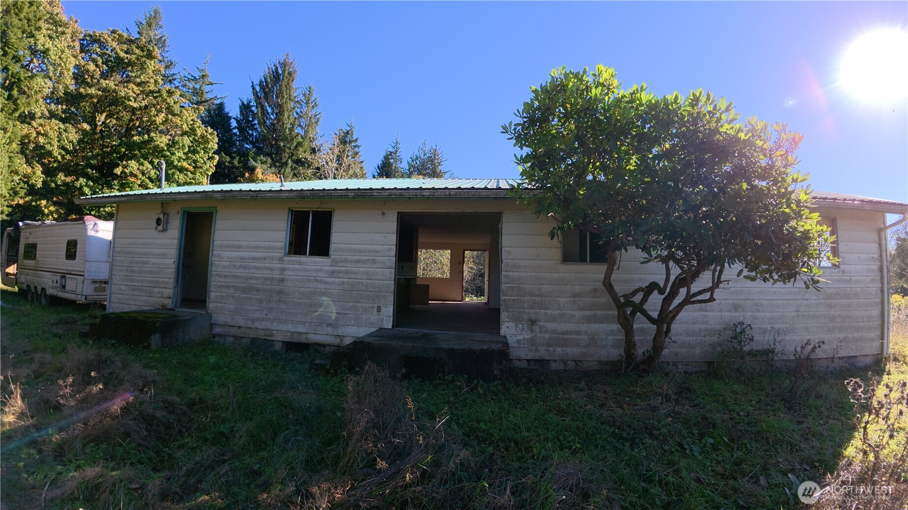 105 E Valley Road Property Photo 15