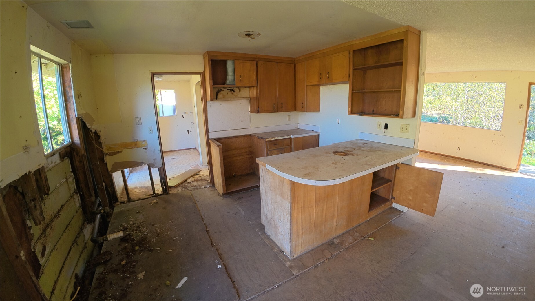 105 E Valley Road Property Photo 17