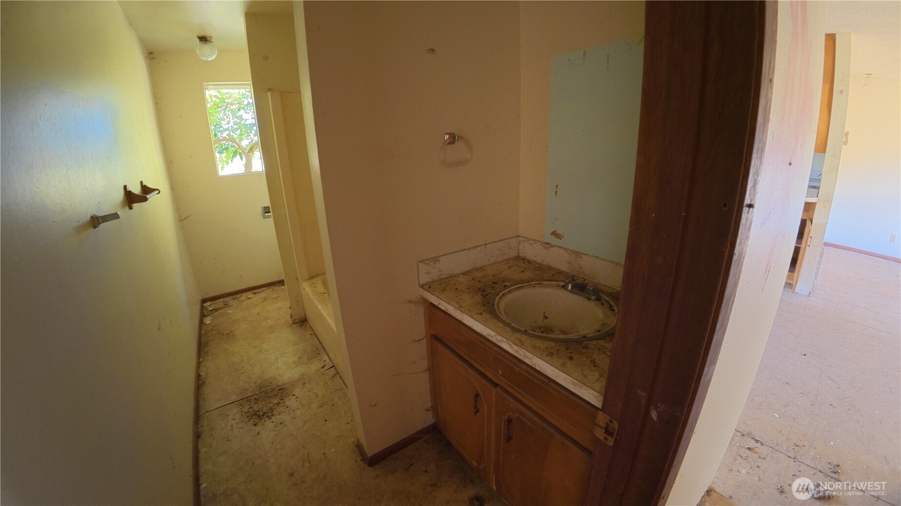 105 E Valley Road Property Photo 20