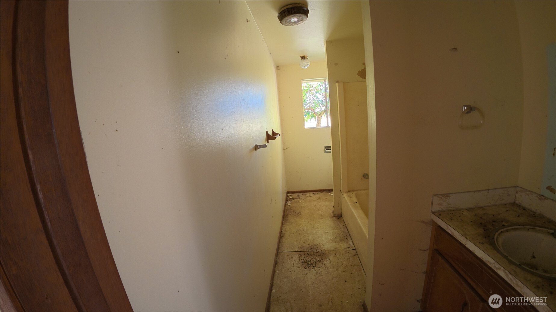 105 E Valley Road Property Photo 21