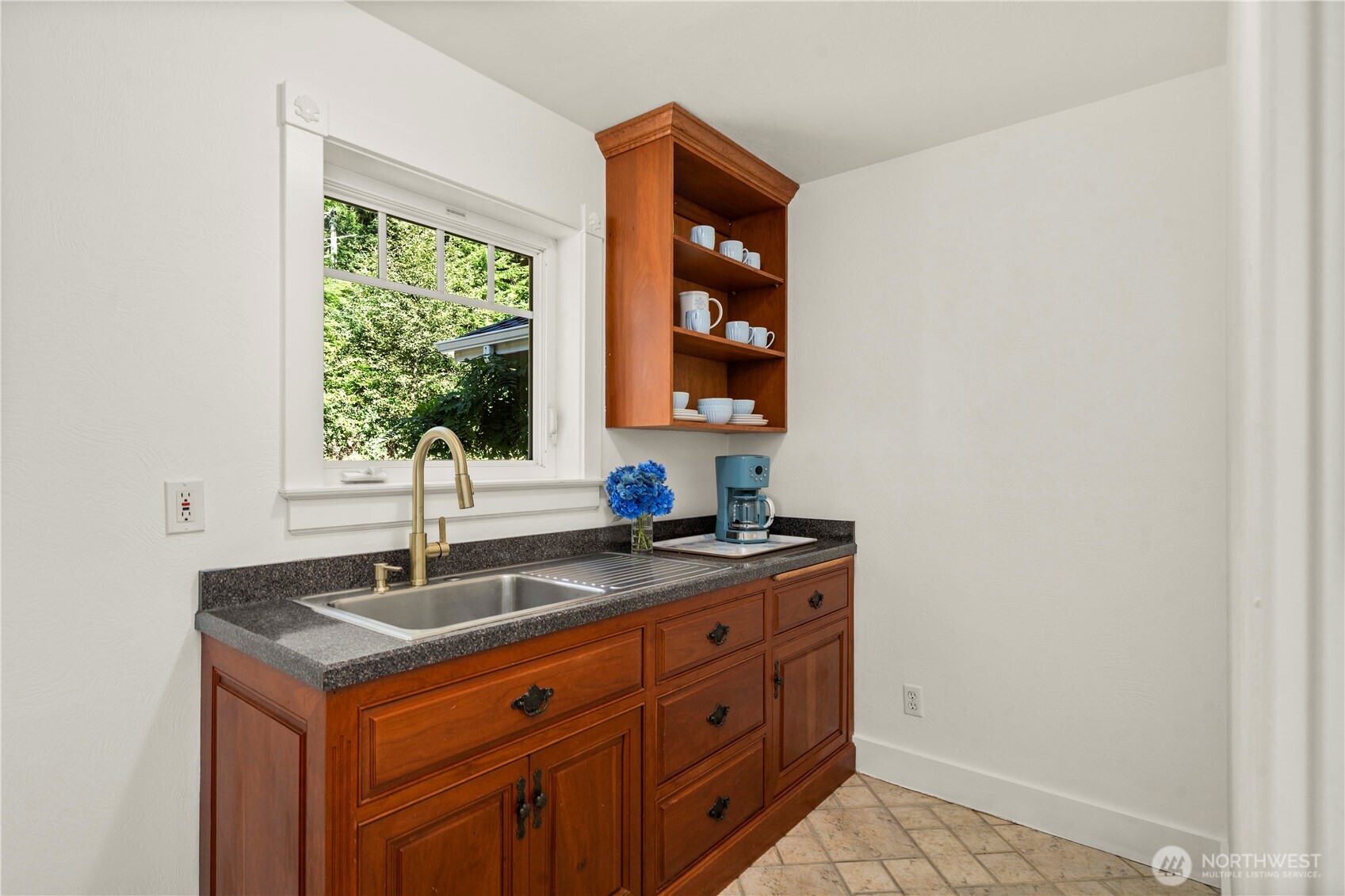 24 Broadway Hill Road Property Photo 13