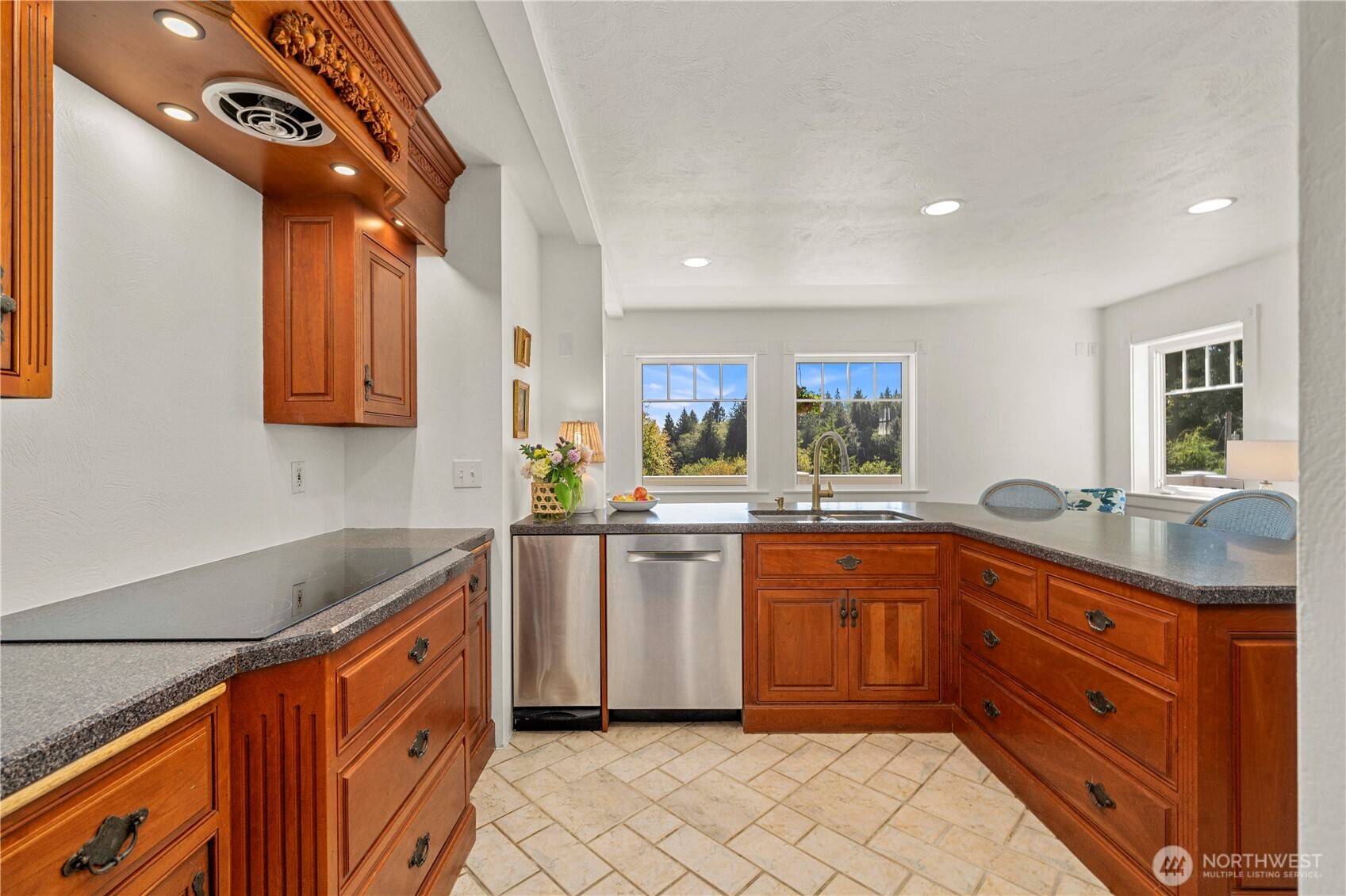 24 Broadway Hill Road Property Photo 14