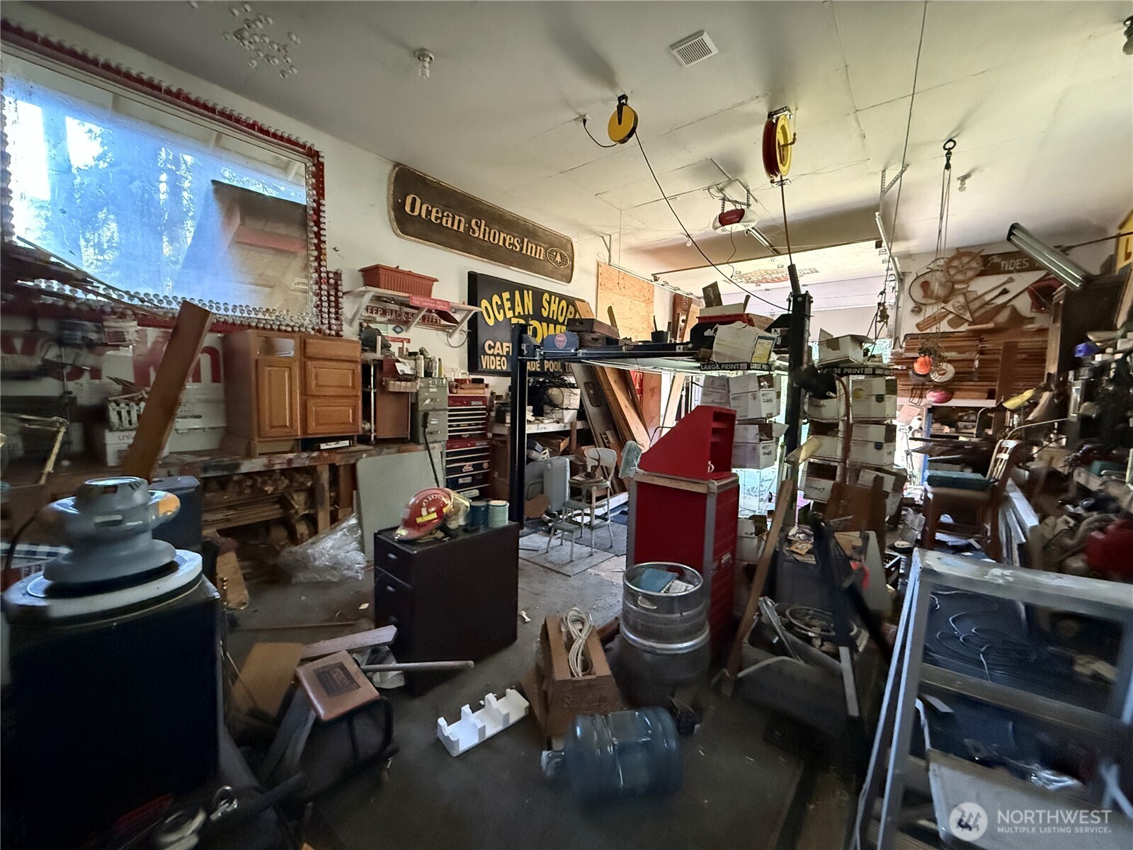 41 W Kalaloch Lane Property Photo 4