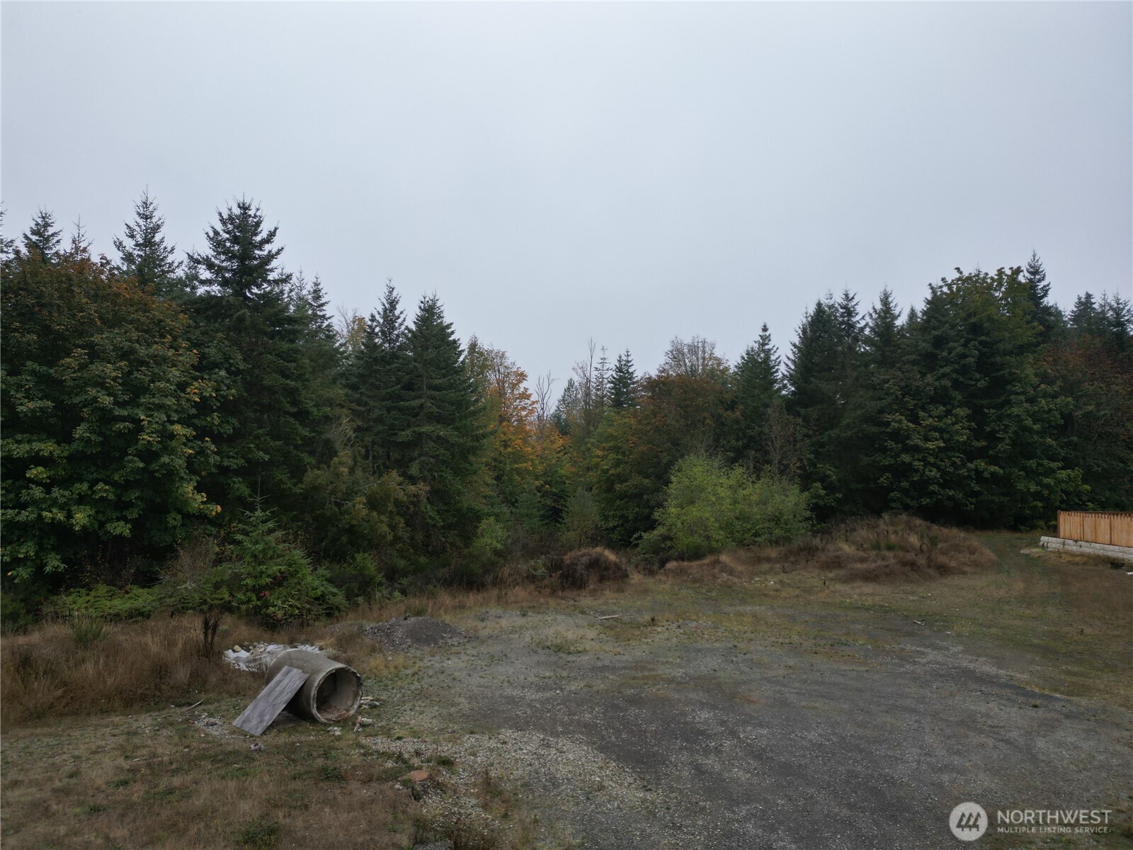 9999 Valley Creek Dr. Property Photo 2