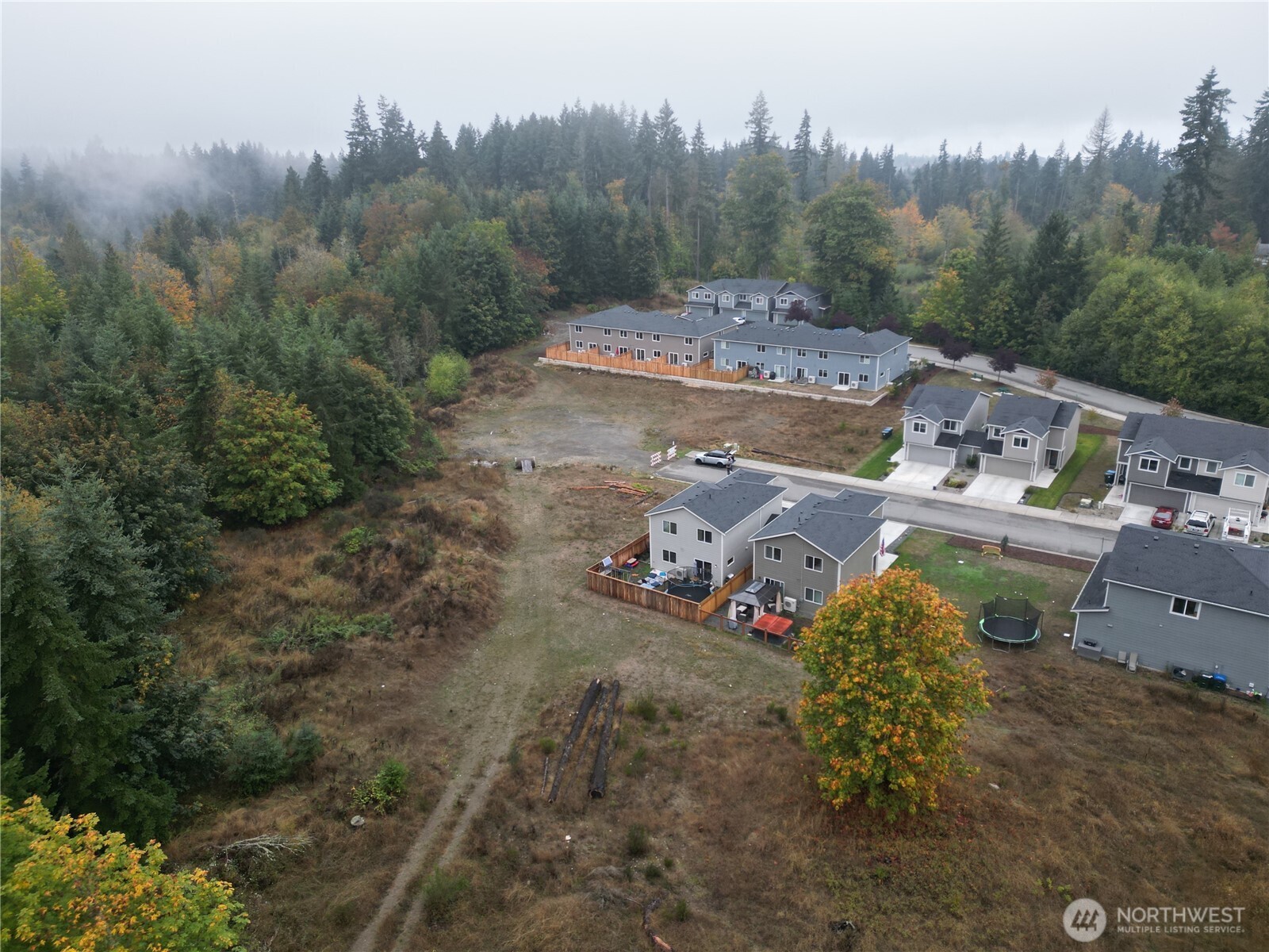 9999 Valley Creek Dr. Property Photo 8