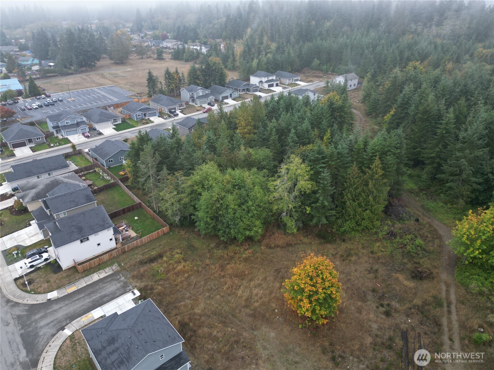 9999 Valley Creek Dr. Property Photo 11