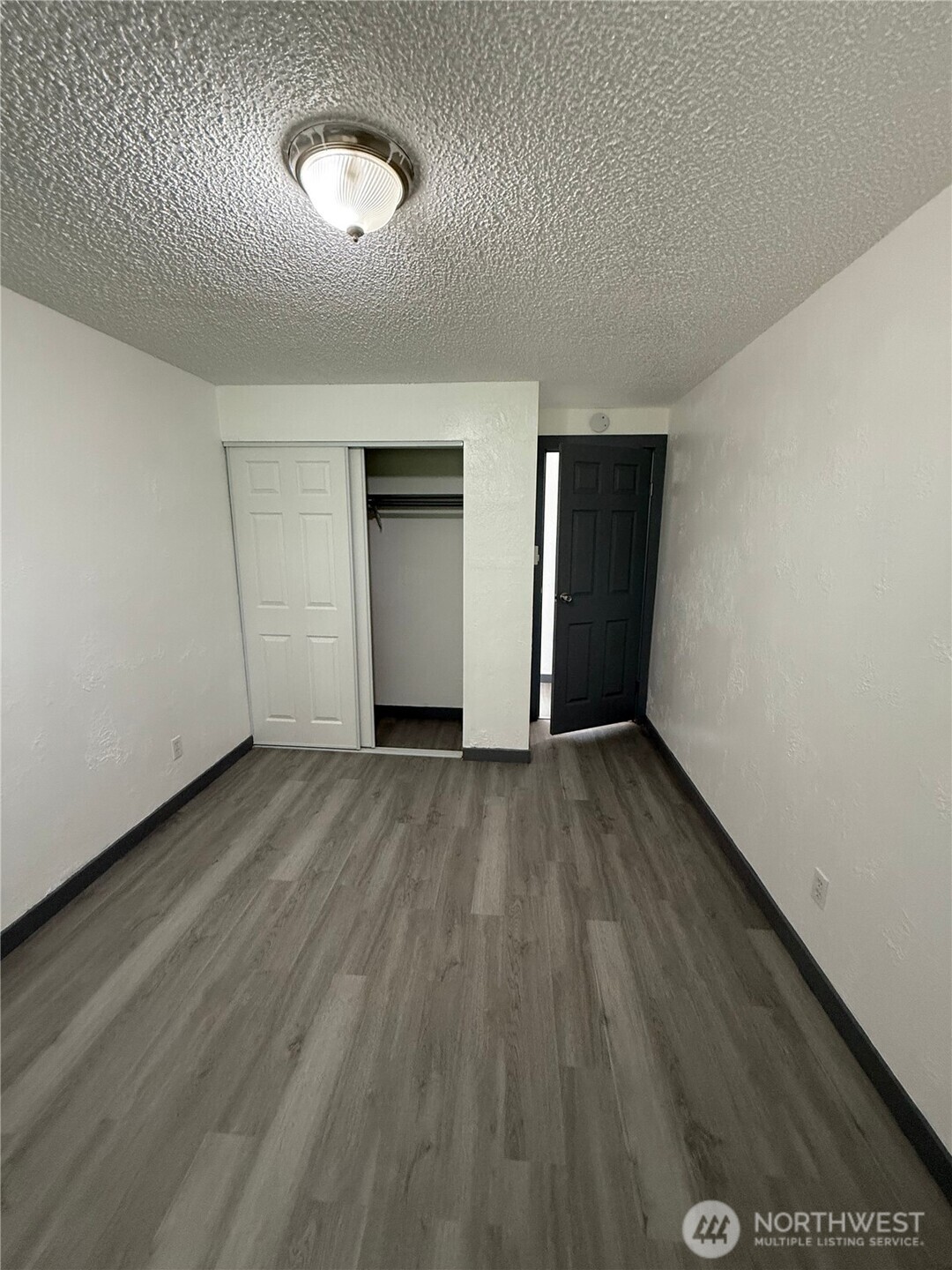 1007 Macfarlane Property Photo 11