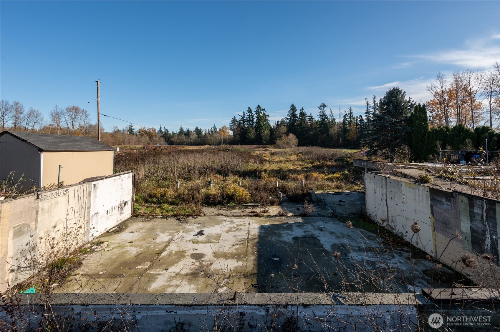 4492 Meridian Street Property Photo 9
