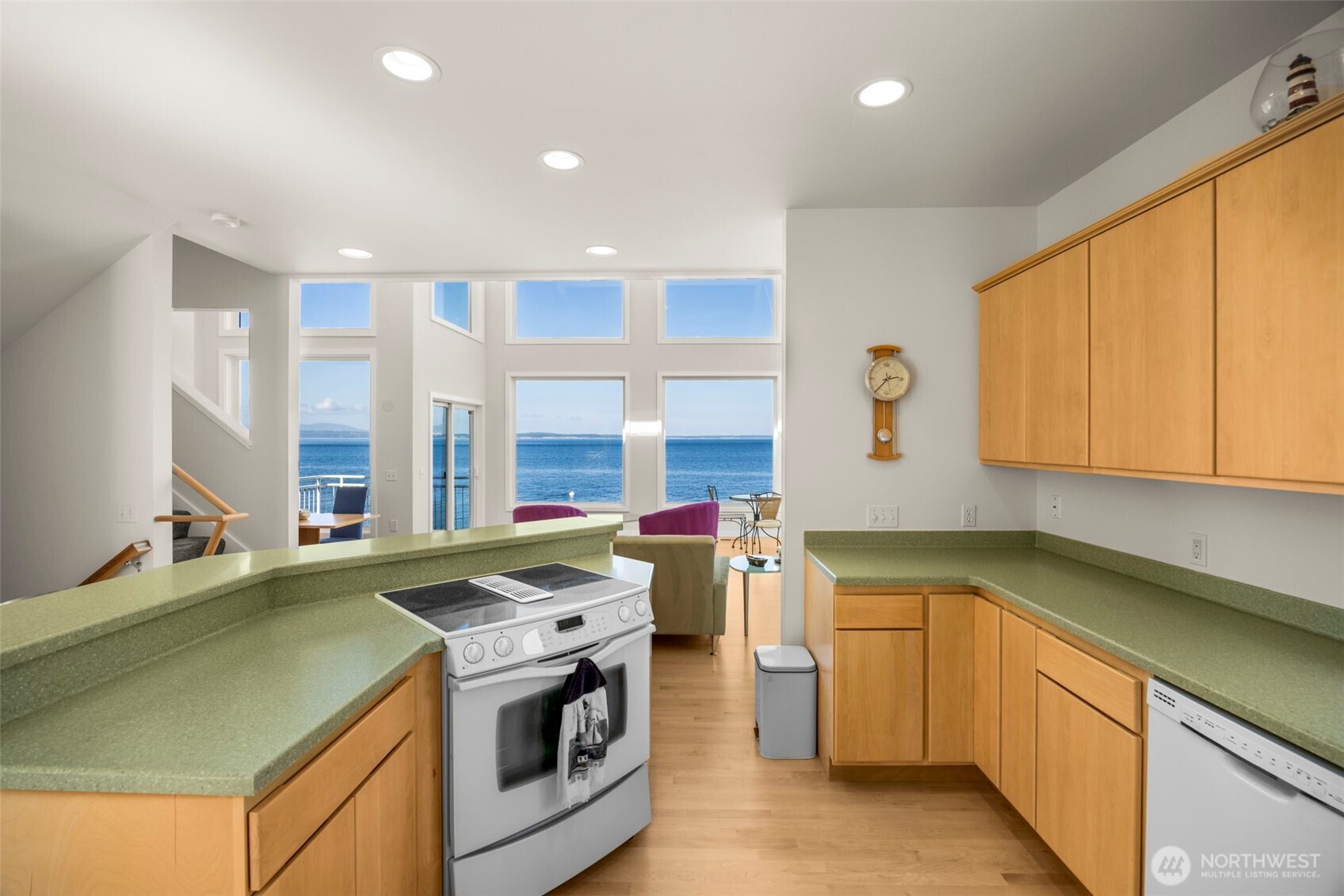 6436 Ebb Tide Lane Property Photo 13