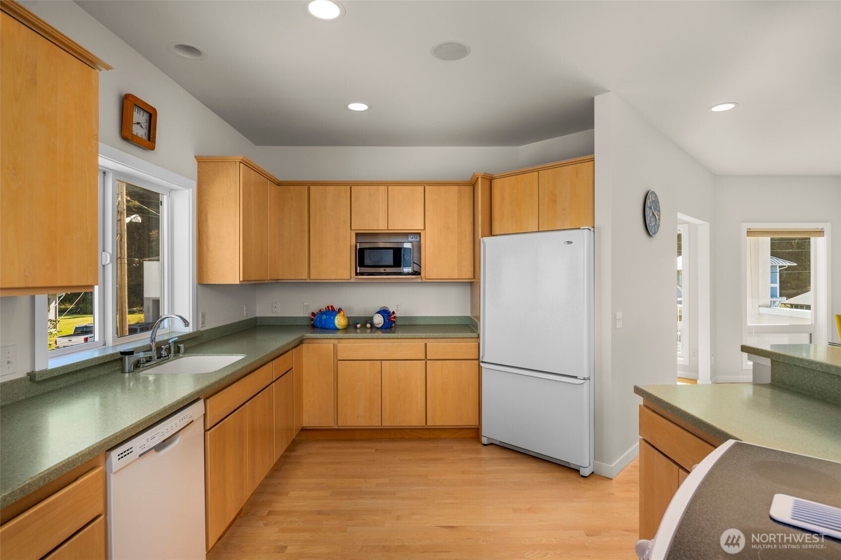 6436 Ebb Tide Lane Property Photo 15