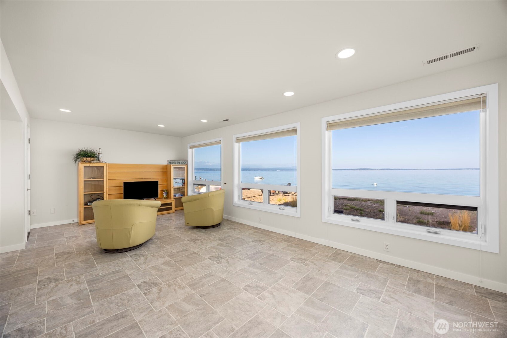 6436 Ebb Tide Lane Property Photo 28