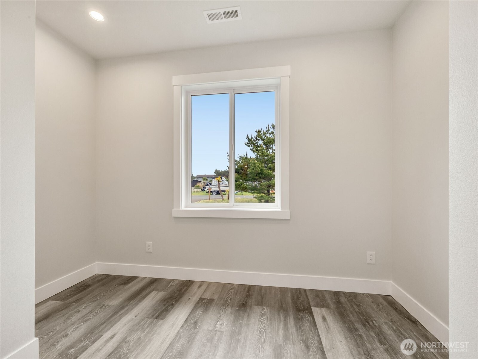 30410 H Street Property Photo 29